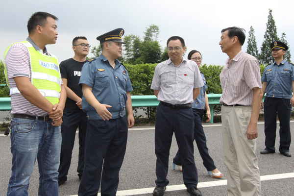 雅眉乐公司杨绍忠董事长对乐雅路全线进行汛期安全检查及工作督查