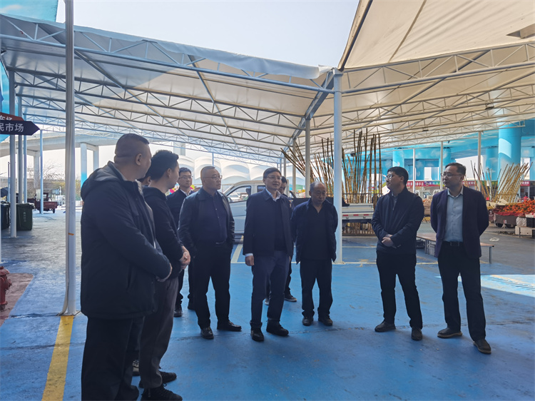 川高公司党委副书记、副董事长、总经理袁飞云一行赴雅眉乐公司调研张徐坝桥下空间项目